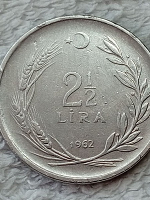 Turkey 2½ Lira Coin 1962 used