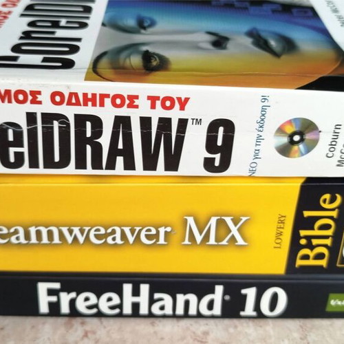 Computer Science books used, pack of 3 (CorelDraw, Dreamweaver, Freehand)