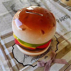 Κουμπαράς κεραμικος Delicious Burger made in the UK του 1990 11cm ύψος σε άψογη κατάσταση.
