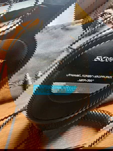 Sony MDR-7506 Επαγγελματικά Ακουστικά Στούντιο