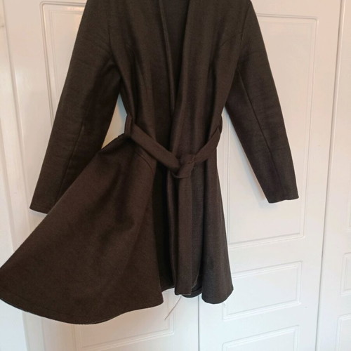 Black coat with waist tie like new, Made in Italy