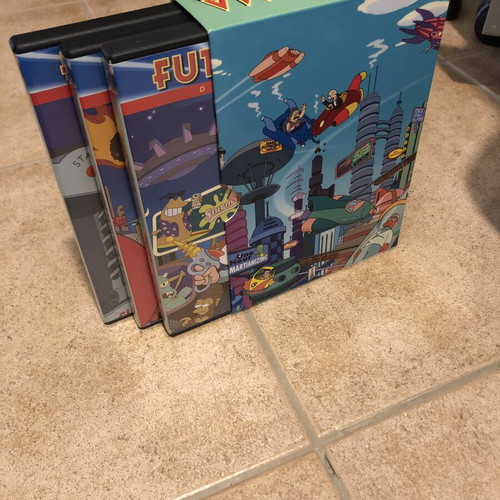 Futurama Season 1 DVD like new with English subtitles
