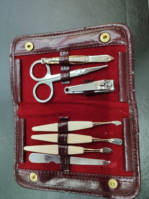Vintage Mini Nail Care Set like new