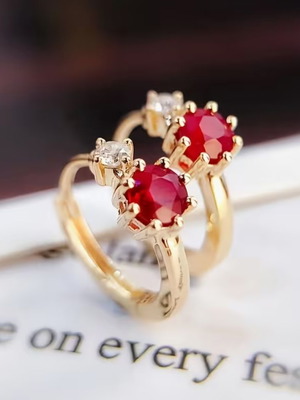 Обеци с червен камък нови