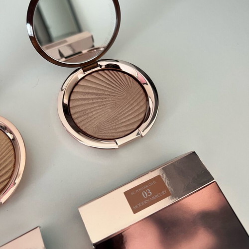 Estée Lauder Bronze Goddess highlighting powder gelee like new, shade 03 Modern Mercury