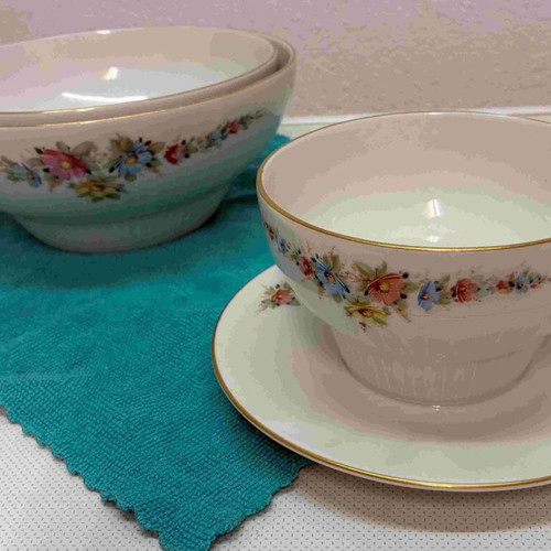 Vintage Scherzer Bavaria Porcelain Dinner Set 65 Pieces like new