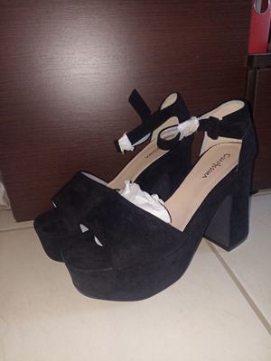 Black high-heeled shoes size 41 new