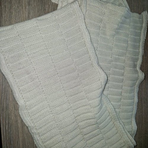 White scarf like new with silver thread