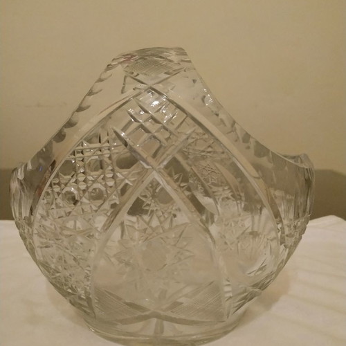 Glass vintage fondue bowl like new, basket-shaped