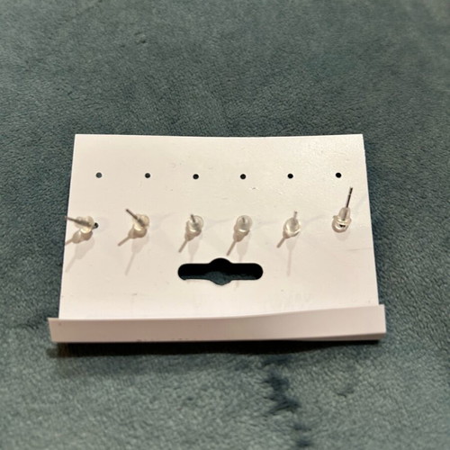 Earring set unused