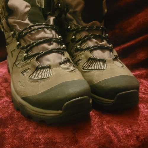 Salomon hiking boots like new, leather and cordura, size 44, gray