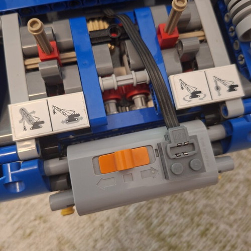 Lego Technic 42042 Crawler Crane used collectible set 2015