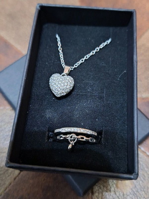 Two-sided pendant and ring set new, 18K gold plated