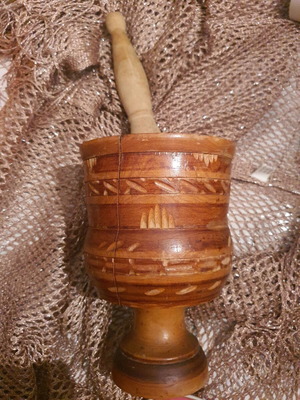 Wooden mortar used with crack, for decoration