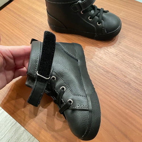 See Kai Run boots size 25 black, new, leather