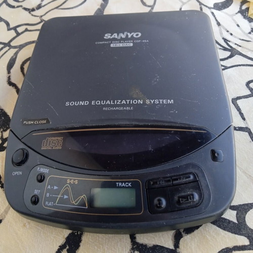 Sanyo disk player used, missing battery cover