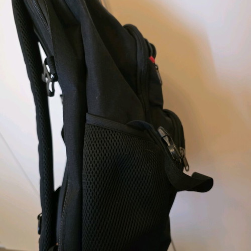 CsaxeKecna backpack new, black with red details