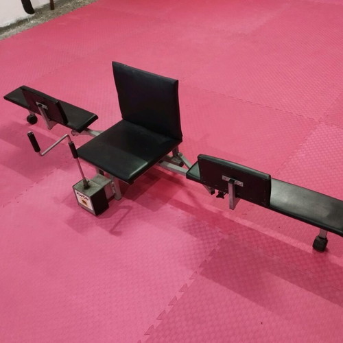 Leg opening machine like new for martial arts and yoga