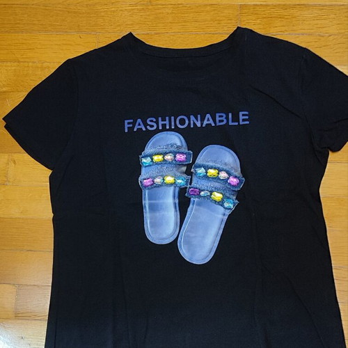 Black Graphic T-Shirt size M like new with sandal print and stones