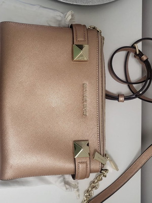 Michael Kors Rose Gold Messenger Crossbody Bag like new