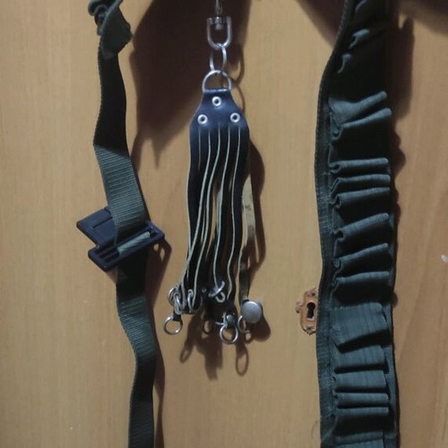 Hunting belt with cartridge holder like new
