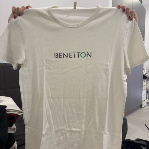 Benetton short sleeve t-shirt white size S like new