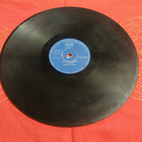 78 RPM Record used, RCA 1960 Greek gramophone disc