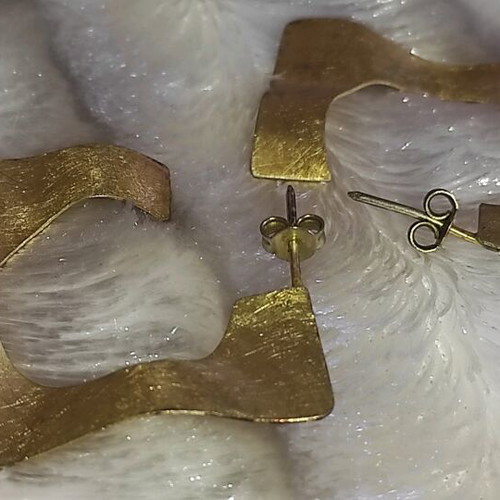 Handmade women's earrings like new, gold-colored