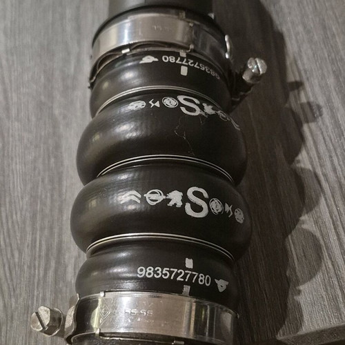 Σωλήνας Intercooler Peugeot 2008 μεταχειρισμένος, OEM 9835727780/9817416680