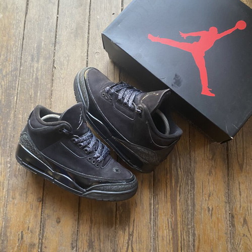 Jordan 3 Black Cat sneakers, size 42, original box