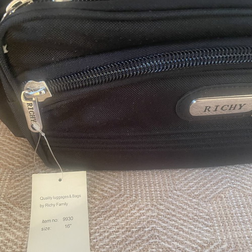 Richy 16" Travel Duffel Bag new, black