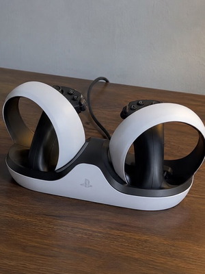Зарядна станция за джойстик VR2 PlayStation 5 нова оригинална