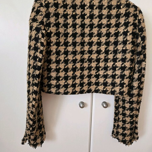 Cropped tweed jacket Zara like new, size large, black and beige