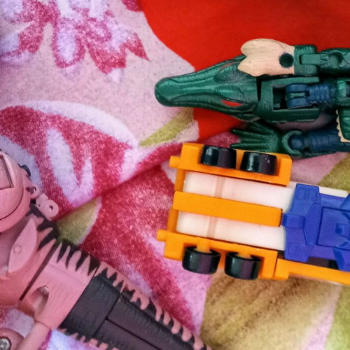 Alien Transformers figures and weapons 1998-2003