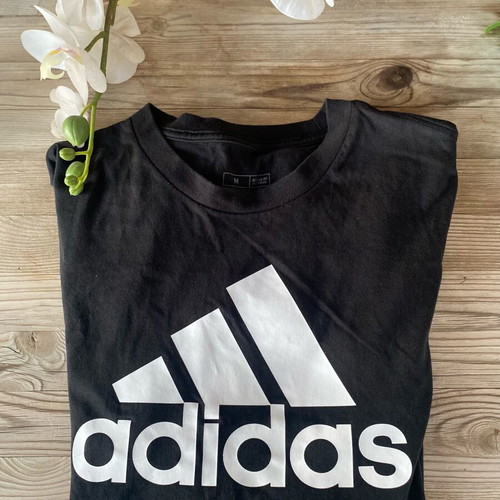 Adidas black top medium like new, 100% cotton