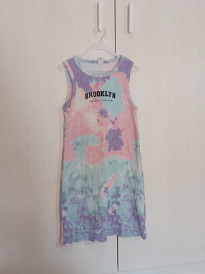 Girls' dress like new, colorful, size 10-12 years
