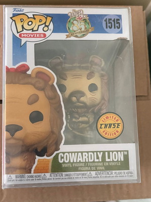 Funko Pop! Cowardly Lion Chase Edition new