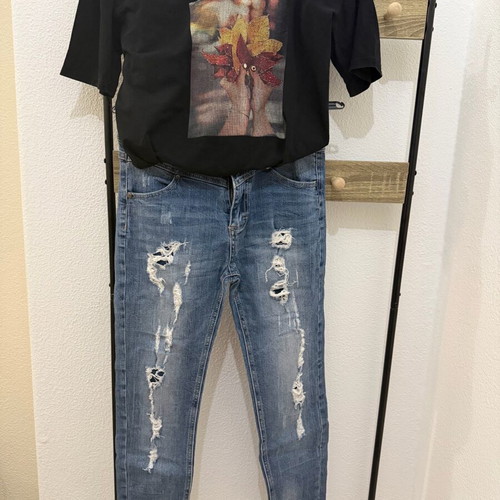 Jean and Tshirt set like new, large, with rips
