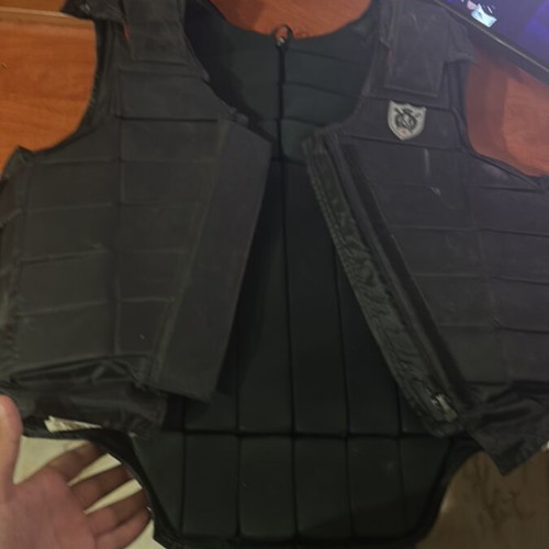 Equestrian vest like new, American, ideal for children