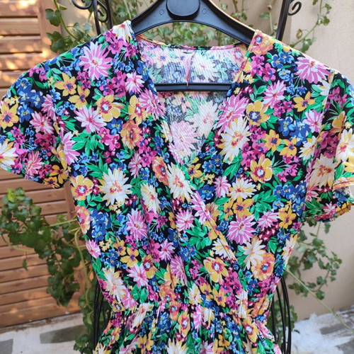 Red Queen Floral Dress size S, new, 50% viscose 50% cotton