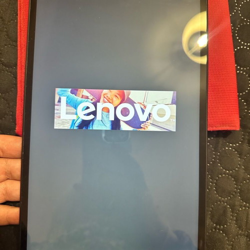 Lenovo tablet with 10’’ screen, almost new