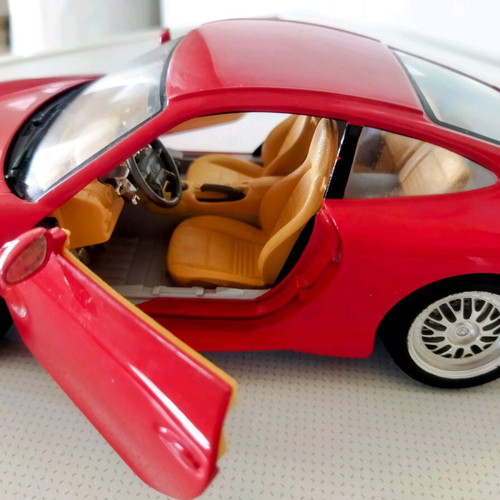 Porsche Carrera 911 GT 3 1997 model 1:18 like new, red