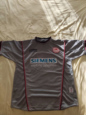 Olympiakos third jersey medium used, silver