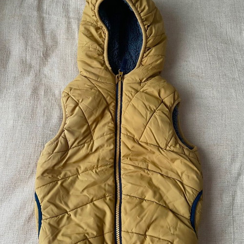 Marks & Spencer vest with padded lining and faux fur used, size 110 cm