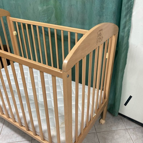 Baby cot with Greco Storm mattress like new