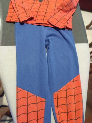 Πιτζάμα Spiderman 4 ετών μεταχειρισμένη, σε καλή κατάσταση