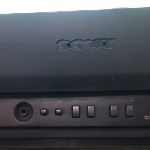 Sony Trinitron 14 used, fully functional TV missing logo