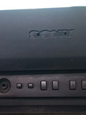 Sony Trinitron 14 used, fully functional TV missing logo