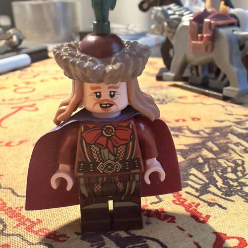 Lego The Hobbit Master of Lake Town Figure like new lor085