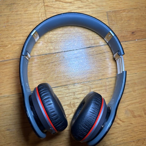 Beats Wired Headphones like new, black